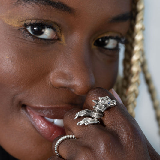 La Dragonne Long Ring / Silver & Plain Collar