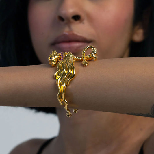 La Dragonne Cuff / 18K Gold & Sapphire Necklaces - Price on request