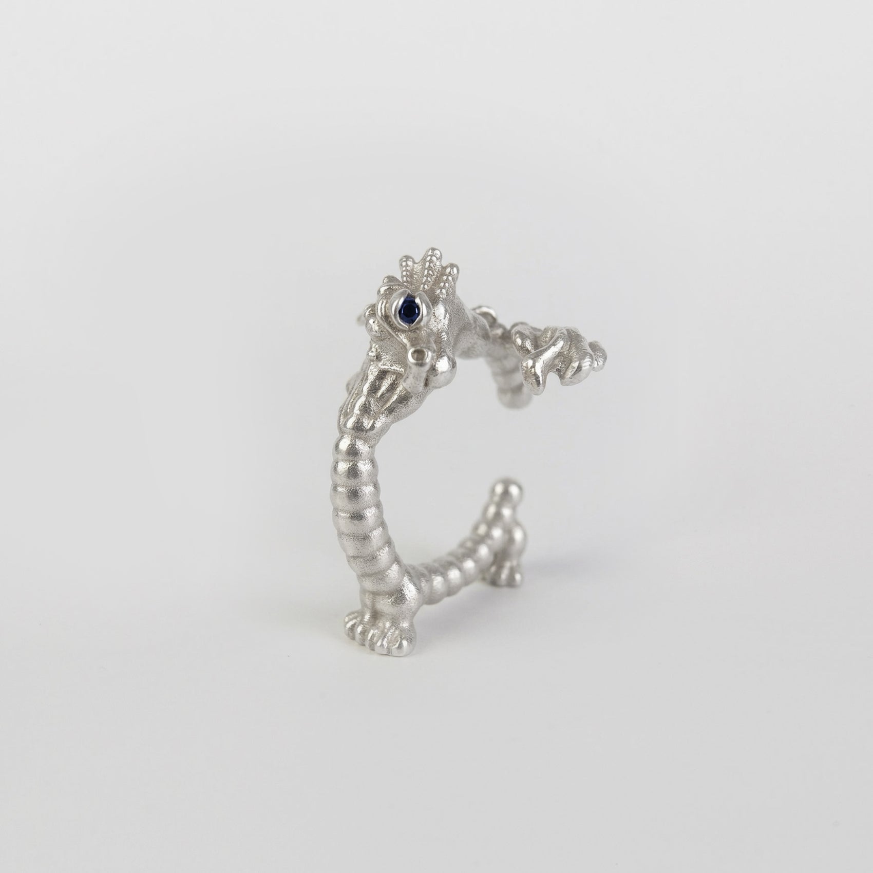 La Dragonne Ear Cuff / Silver